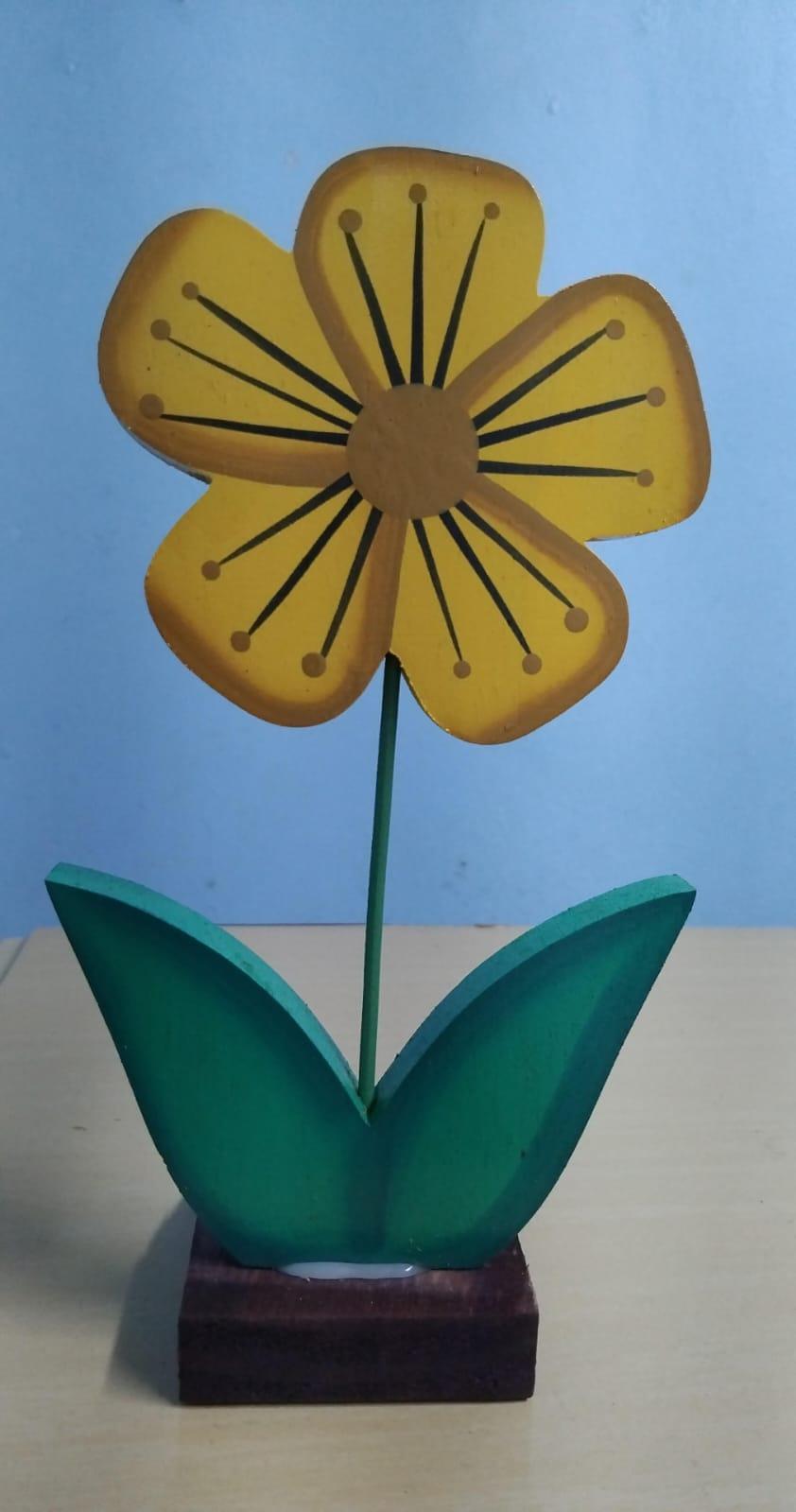 imagem de Enfeite para mesa em madeira