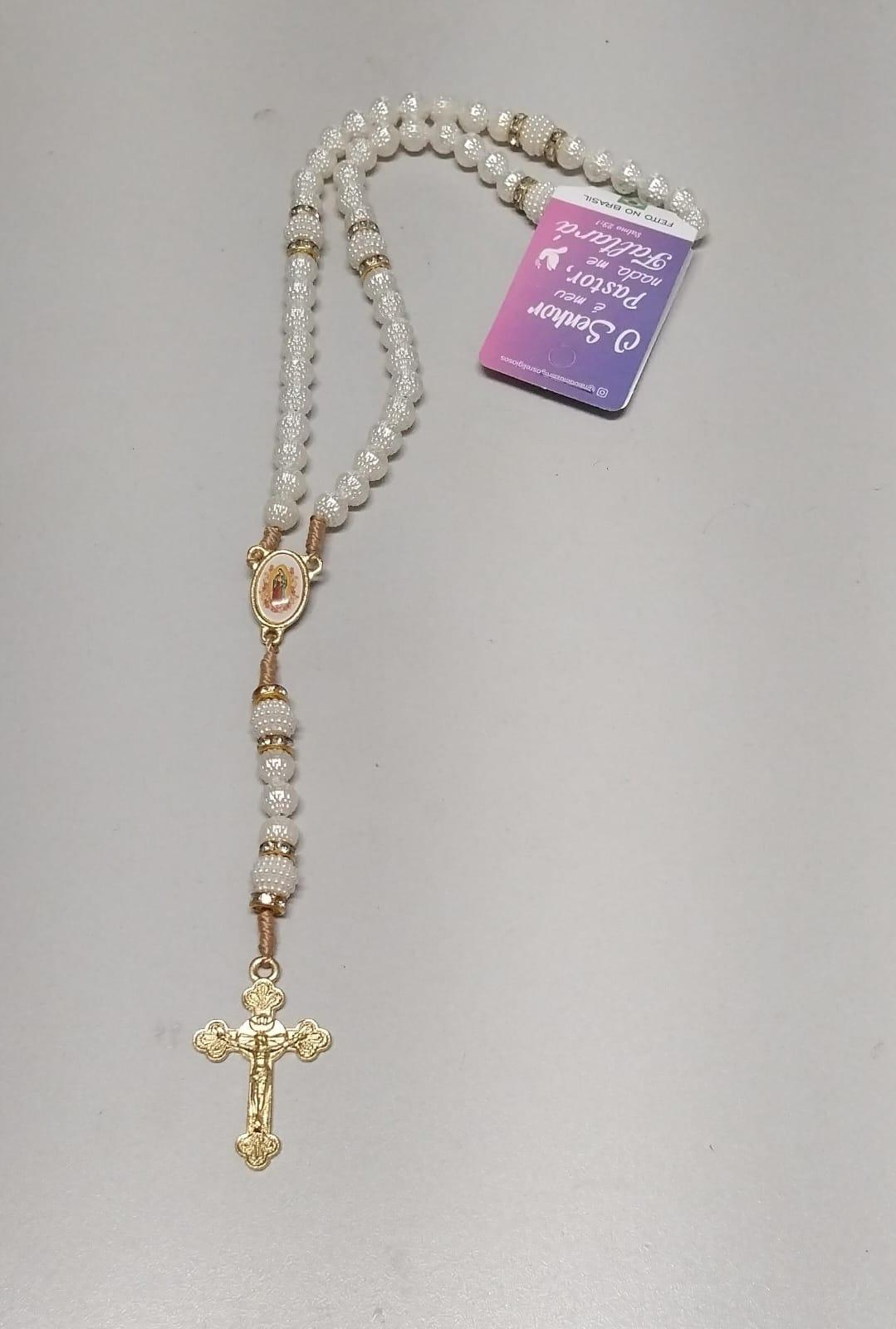 imagem de Terço branco com strass Nsa Sra de Guadalupe