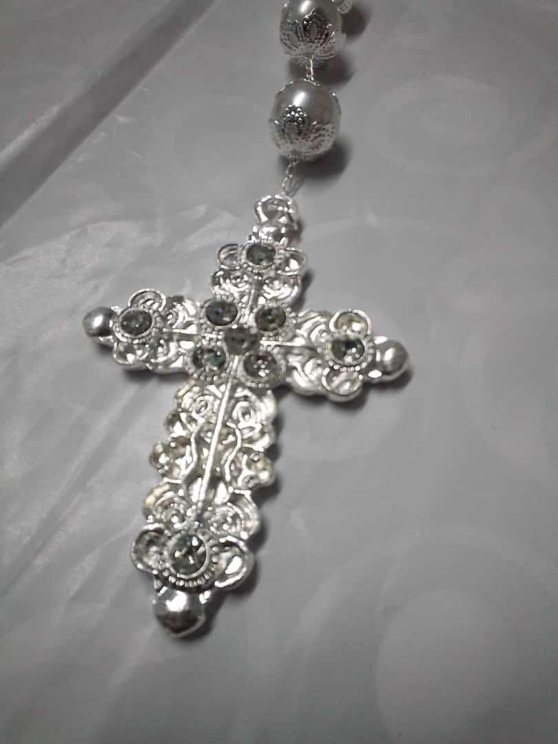 imagem de Terço de noiva pérola prata com strass